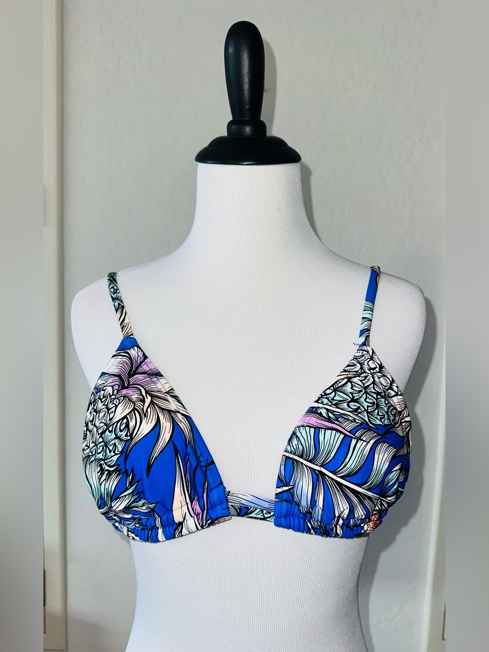 XHILARATION SIZE S~ HAWAIIAN FLORAL TRIANGLE BIKINI TOP ADJUSTABLE DOUBLE STRAPS